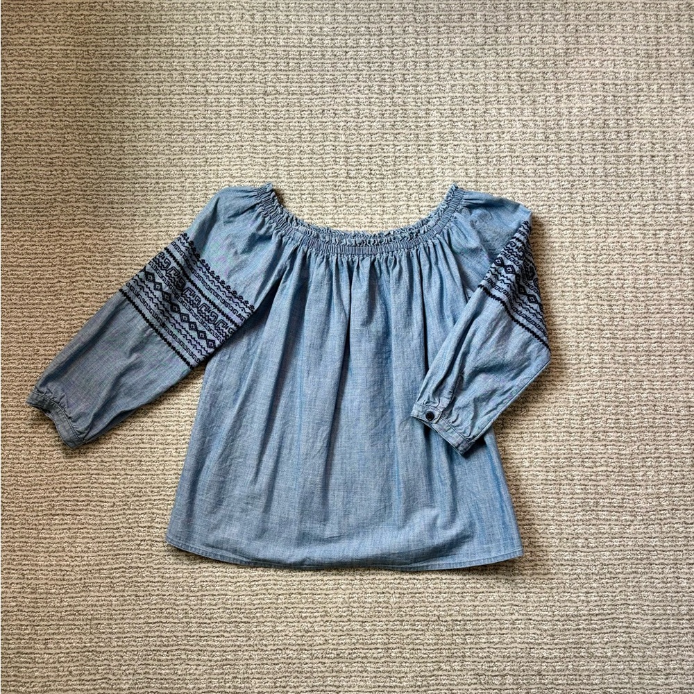 GAP chambray embroidered top, size Small